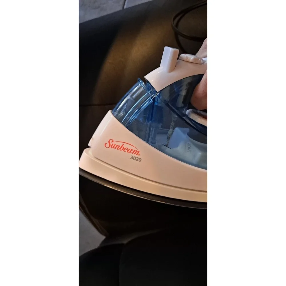 Sunbeam Iron Model 3020- Works Great
